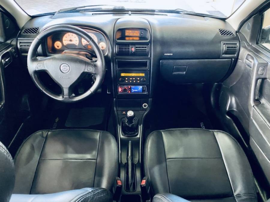 CHEVROLET - ASTRA - 2004/2005 - Preta - R$ 29.990,00