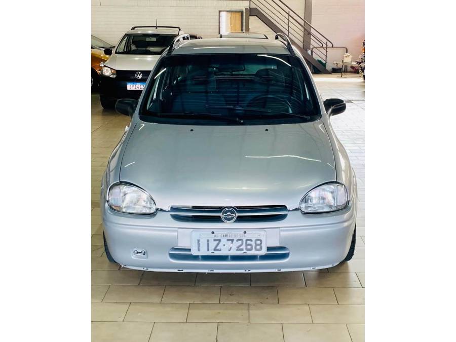 CHEVROLET - CORSA - 1999/1999 - Prata - R$ 13.990,00