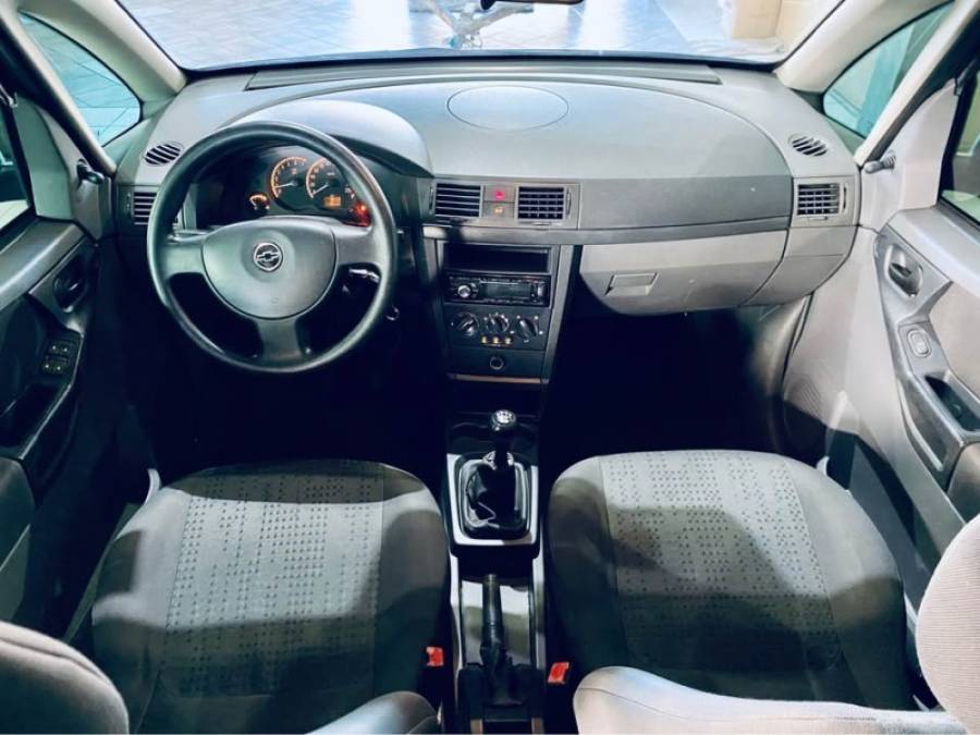 CHEVROLET - MERIVA - 2006/2007 - Preta - R$ 24.990,00