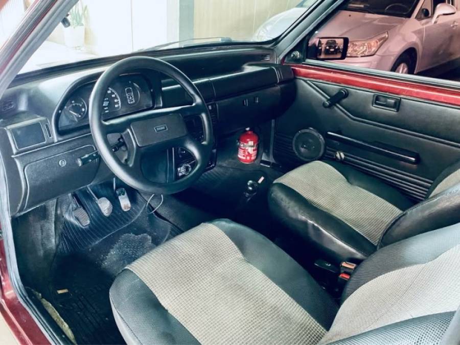 FIAT - UNO - 1995/1996 - Vinho - R$ 10.990,00