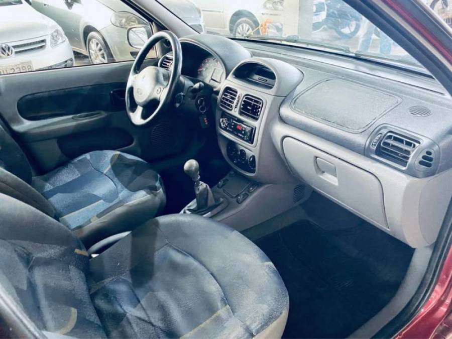 RENAULT - CLIO - 1999/2000 - Vinho - R$ 10.990,00