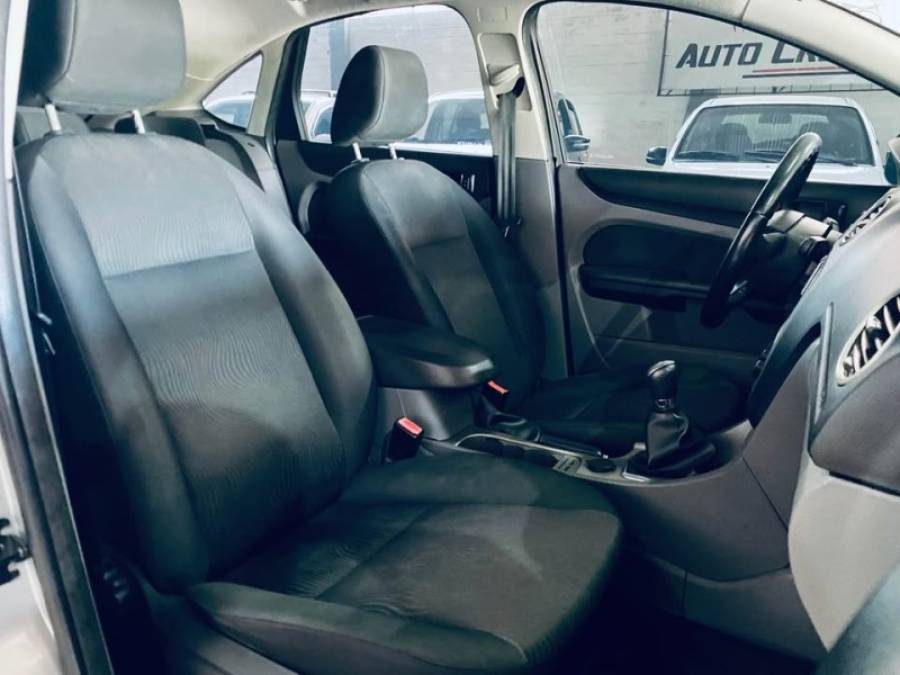 FORD - FOCUS - 2013/2013 - Prata - R$ 41.990,00