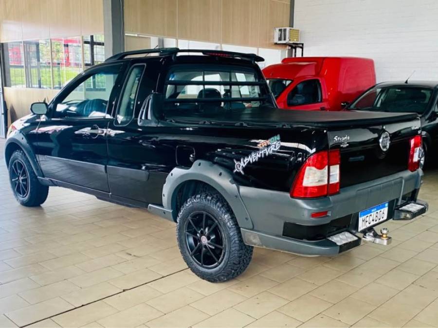 FIAT - STRADA - 2009/2009 - Preta - R$ 39.990,00