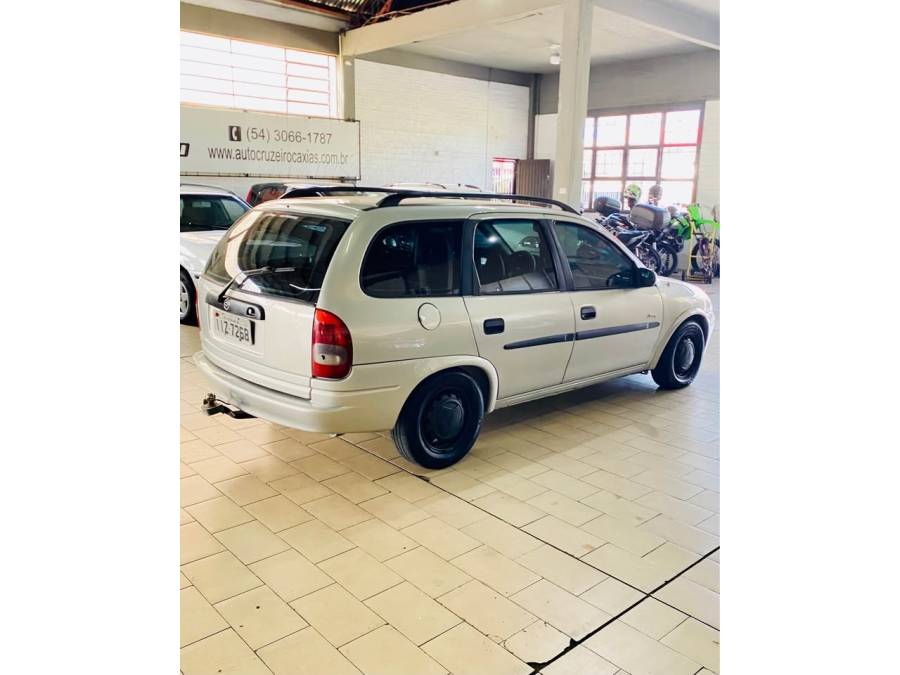CHEVROLET - CORSA - 1999/1999 - Prata - R$ 13.990,00