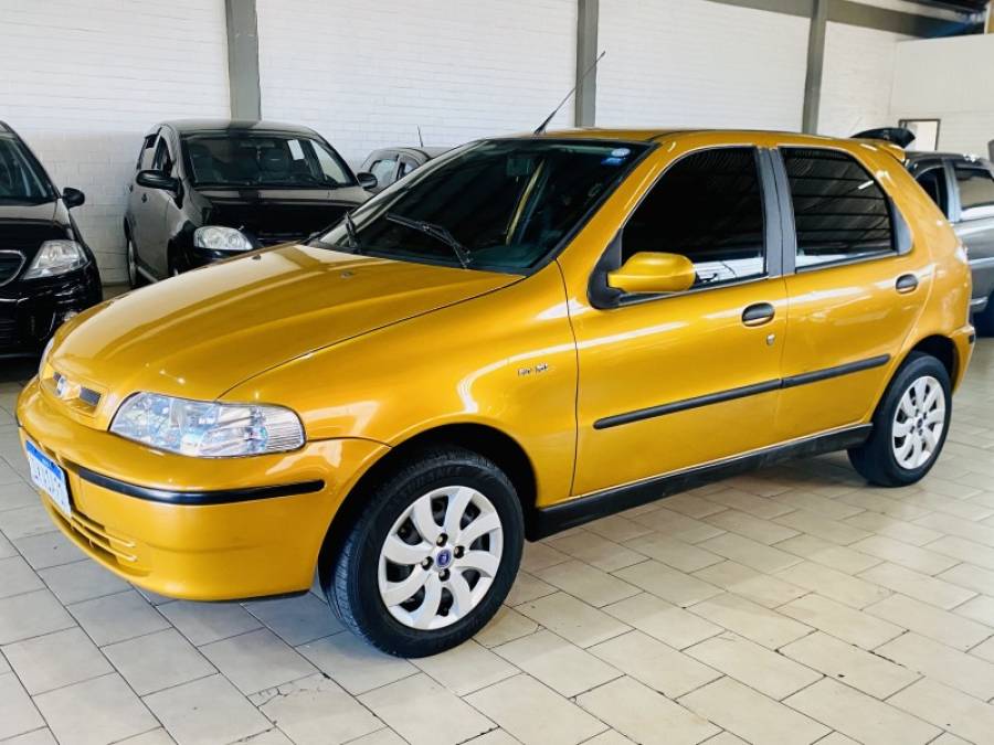 FIAT - PALIO - 2001/2001 - Dourada - R$ 15.990,00
