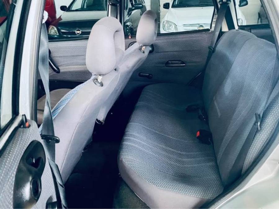 CHEVROLET - CORSA - 1999/1999 - Prata - R$ 12.990,00