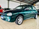 CHEVROLET - CORSA - 2000/2000 - Verde - R$ 14.500,00