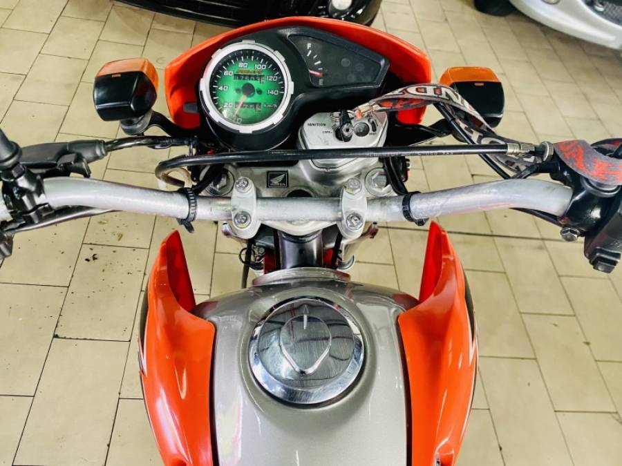 HONDA - NX 150 - 2010/2010 - Laranja - R$ 11.990,00
