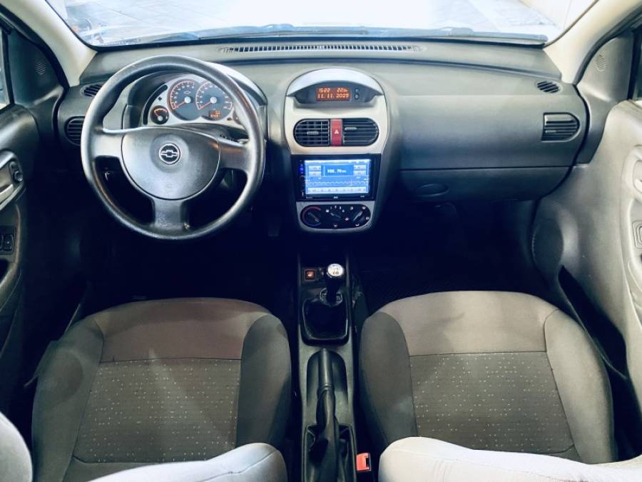 CHEVROLET - CORSA - 2009/2009 - Prata - R$ 26.990,00
