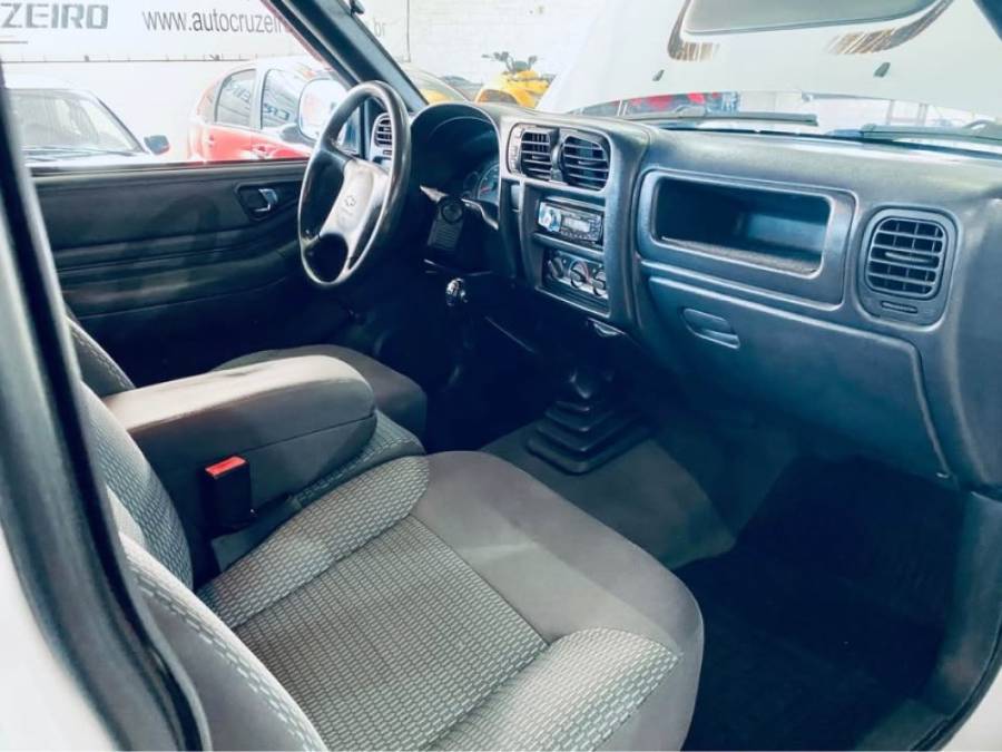 CHEVROLET - S10 - 2005/2006 - Branca - R$ 59.990,00