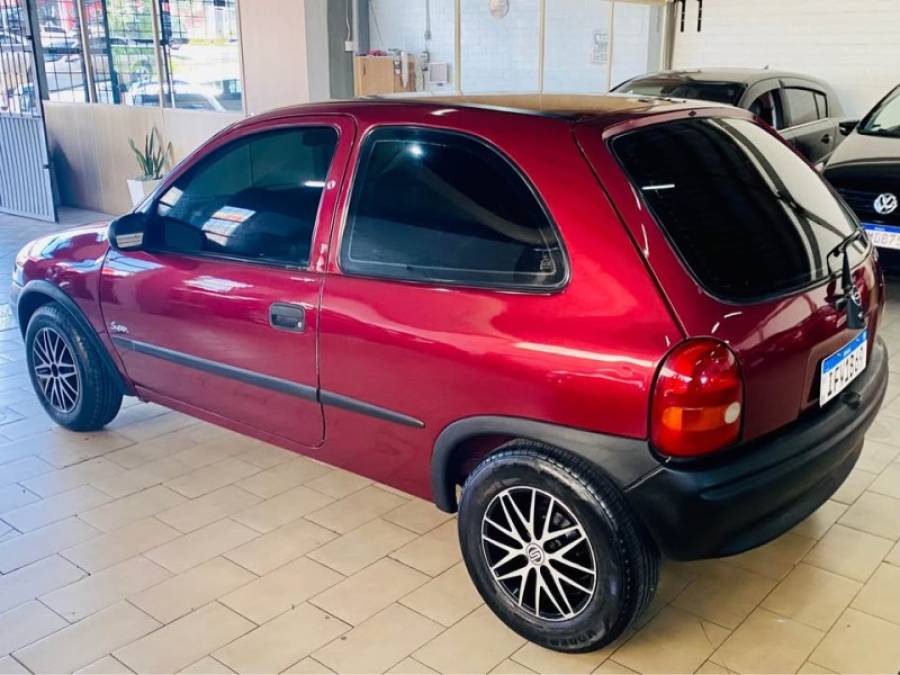 CHEVROLET - CORSA - 1996/1997 - Vermelha - R$ 12.990,00