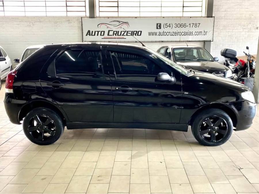 FIAT - PALIO - 2004/2004 - Preta - R$ 20.990,00