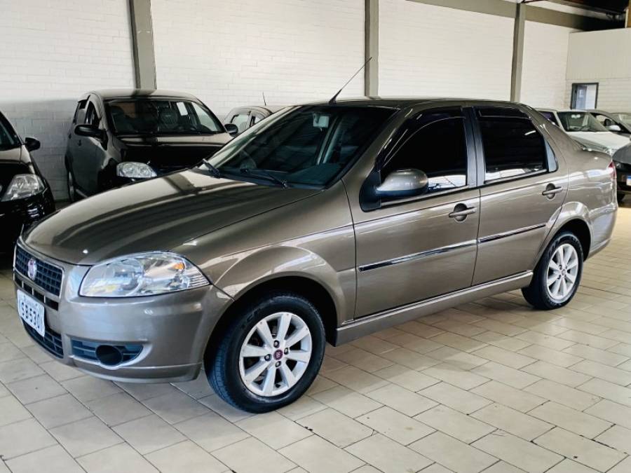 FIAT - SIENA - 2011/2012 - Cinza - R$ 32.990,00
