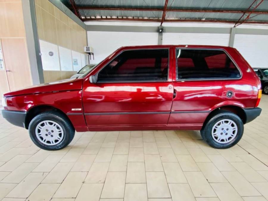 FIAT - UNO - 1995/1996 - Vinho - R$ 10.990,00