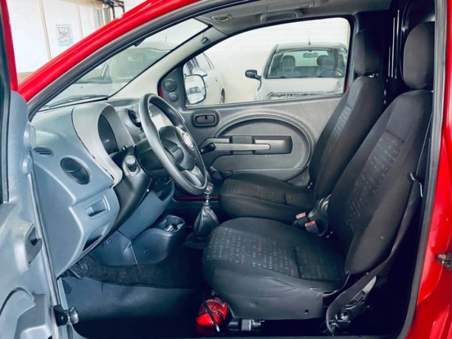 FIAT - FIORINO - 2014/2014 - Vermelha - R$ 48.990,00