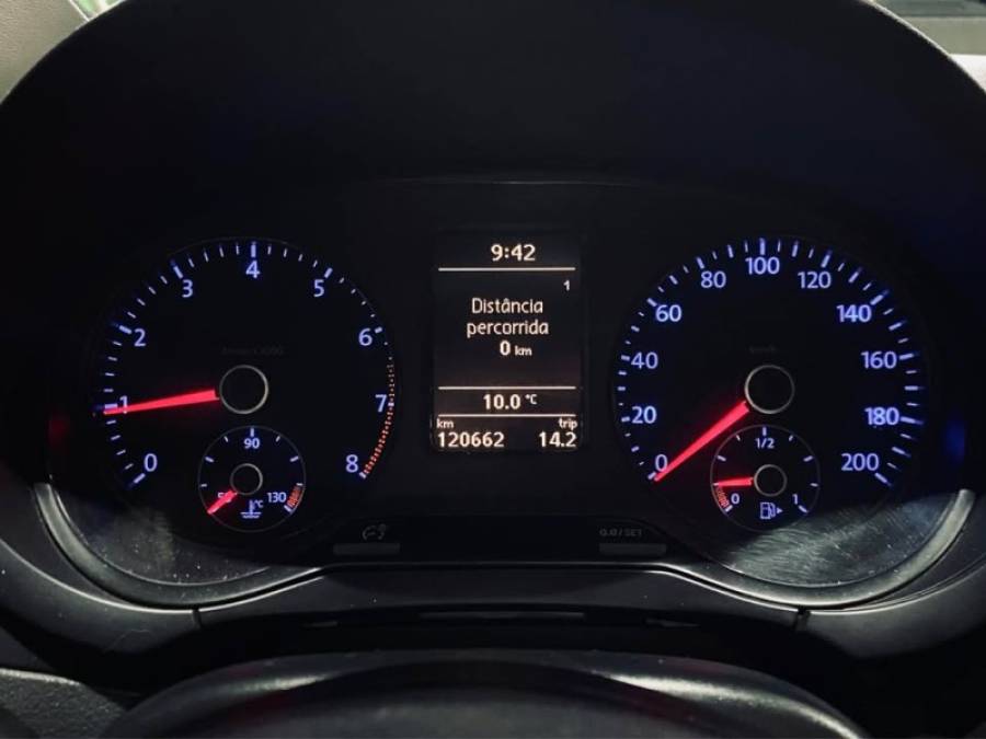VOLKSWAGEN - FOX - 2011/2011 - Prata - R$ 28.990,00